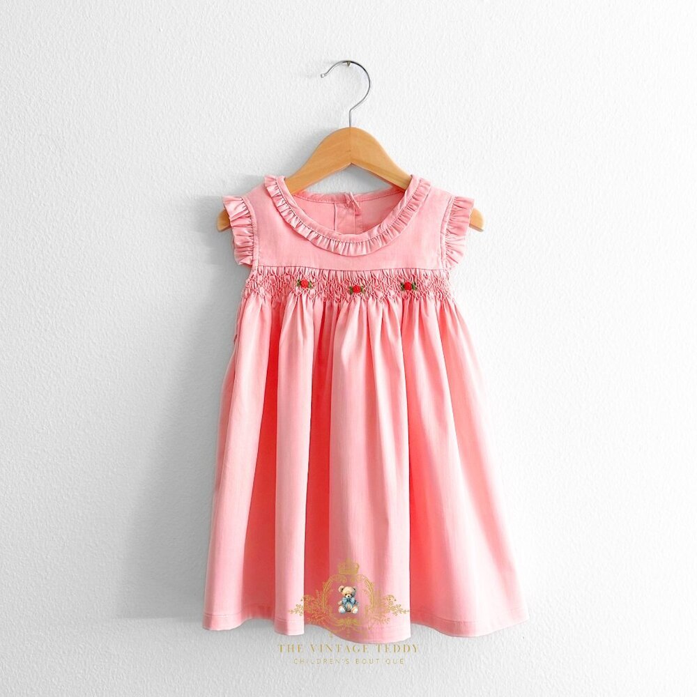 NWT Pretty Girls Embroidered Smocked Dress Boutique Special Occassion Formal 12M